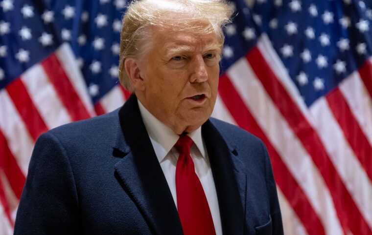 США подписали первое торговое соглашение после пошлинной войны Трампа