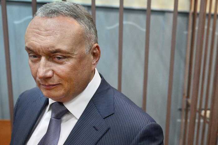 Экс-сенатора Савельева судят в Москве за подготовку убийства бизнес-партнёра