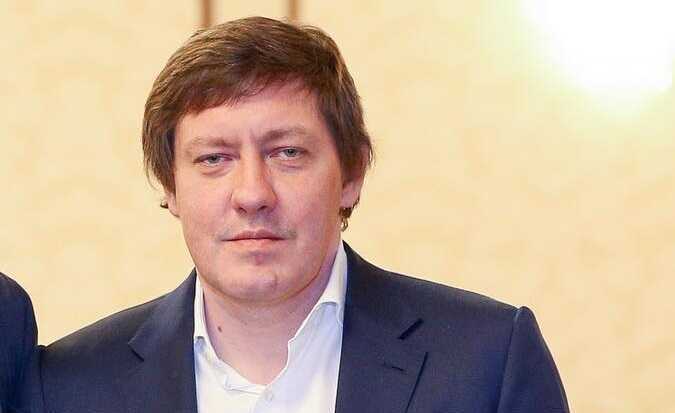 Крестник Шойгу Антон Абдурахманов лишился элитной недвижимости после краха «Бамстройпути» и побега в Эмираты