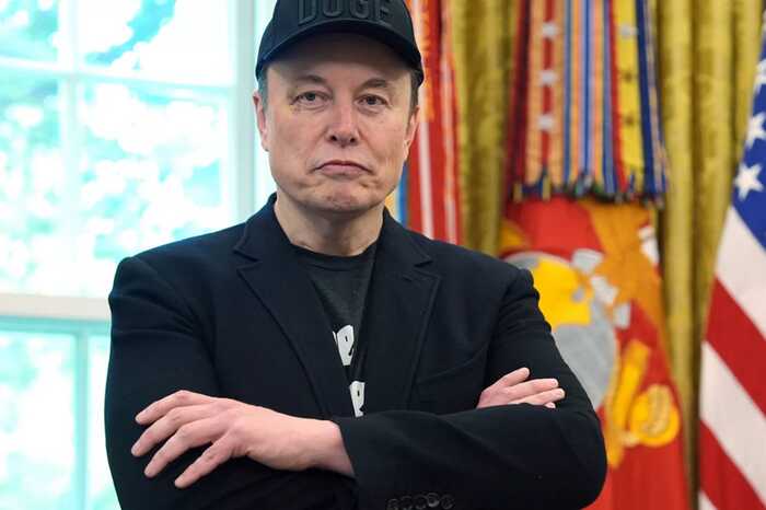 Илон Маск заявил о фигурации Стива Бэннона в файлах Эпштейна, но доказательств от ФБР нет
