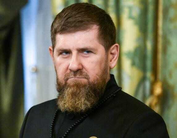 Кадыров усилил борьбу с «клеветой» и фейками в соцсетях