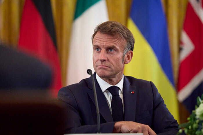 Макрон предложил провести двустороннюю встречу Зеленского и Путина в Женеве