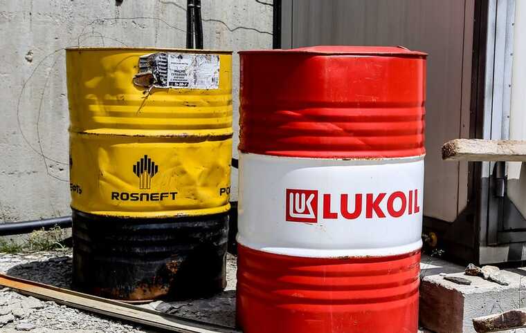 Вашингтон угрожает санкциями российским нефтяным гигантам